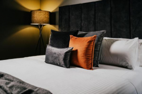 The Amalfi Minimalist Room XV